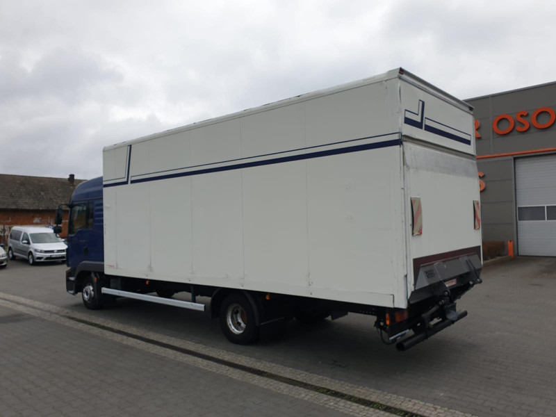 MAN TGL 8.220 EURO 5 CONTAINER+LIFT - Camión caja cerrada: foto 3 MAN TGL 8.220 EURO 5 CONTAINER+LIFT - Camión caja cerrada: foto 3