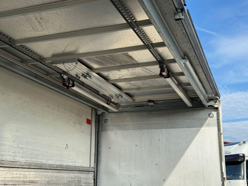 MAN TGM 18.290 L Beverage Truck + Tail Lift - Camión caja cerrada: foto 5 MAN TGM 18.290 L Beverage Truck + Tail Lift - Camión caja cerrada: foto 5