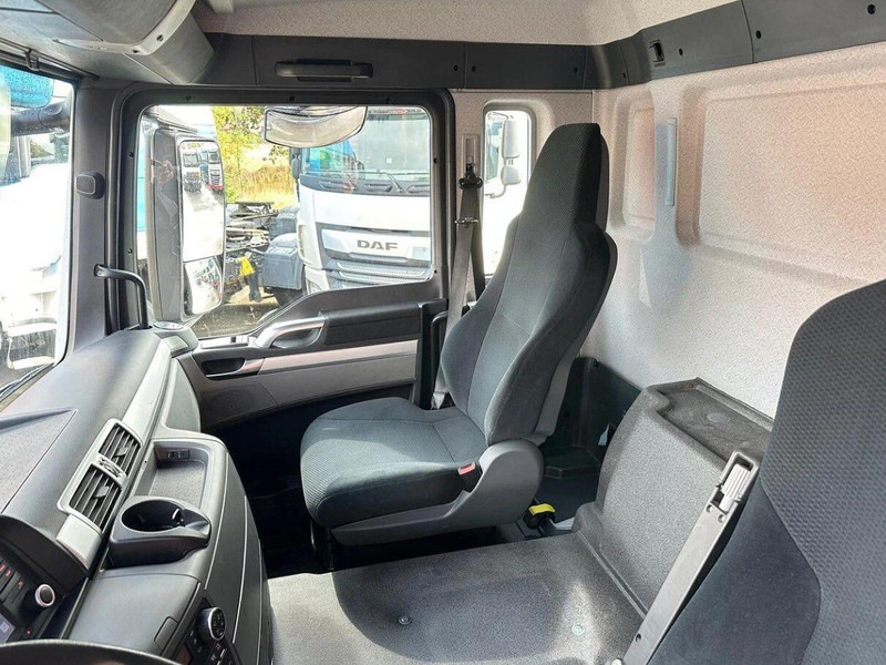 Camión caja abierta, Camión grúa MAN TGS 26.440 6x2 Flatbed + Crane Hiab 177 K: foto 17 Camión caja abierta, Camión grúa MAN TGS 26.440 6x2 Flatbed + Crane Hiab 177 K: foto 17