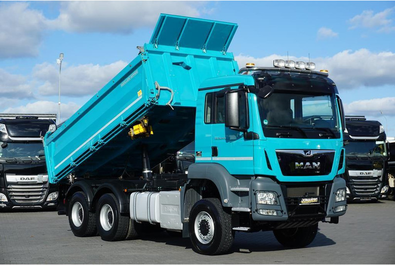 MAN TGS / 26.470 / E 6 / WYWROTKA / 6 X 6 / HYDROBURTA - Camión volquete: foto 2 MAN TGS / 26.470 / E 6 / WYWROTKA / 6 X 6 / HYDROBURTA - Camión volquete: foto 2