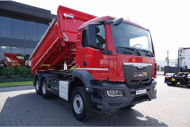 MAN TGS 33.440 / 6X4 / WYWROTKA 3 STRONNA / HYDROBURTA / BORDMATIC / - Camión volquete: foto 4 MAN TGS 33.440 / 6X4 / WYWROTKA 3 STRONNA / HYDROBURTA / BORDMATIC / - Camión volquete: foto 4