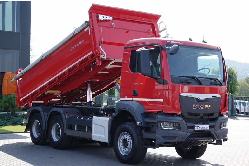 MAN TGS 33.440 / 6X4 / WYWROTKA 3 STRONNA / HYDROBURTA / BORDMATIC / - Camión volquete: foto 2 MAN TGS 33.440 / 6X4 / WYWROTKA 3 STRONNA / HYDROBURTA / BORDMATIC / - Camión volquete: foto 2