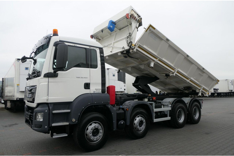 MAN TGS 35.420 - Camión volquete: foto 2 MAN TGS 35.420 - Camión volquete: foto 2