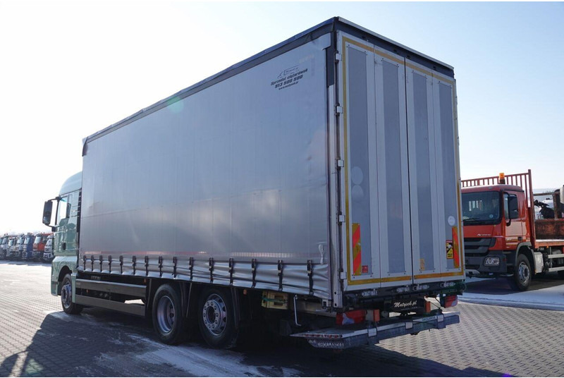 MAN TGX 26.440 / 6x2 / FIRANKA - 8,15 m / SOLÓWKA / WINDA ZAŁADOWCZA - Camión lona: foto 4 MAN TGX 26.440 / 6x2 / FIRANKA - 8,15 m / SOLÓWKA / WINDA ZAŁADOWCZA - Camión lona: foto 4
