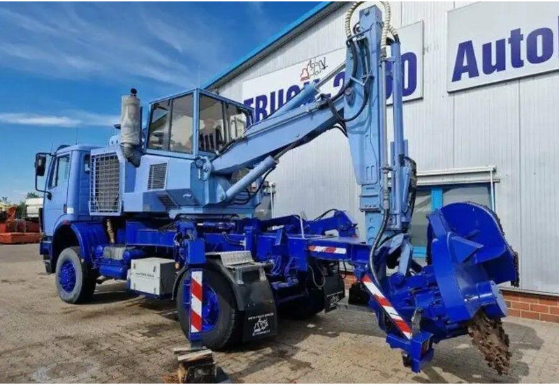 Mercedes-Benz 1831 4x4 Betonvágó - Construcción de carreteras: foto 2 Mercedes-Benz 1831 4x4 Betonvágó - Construcción de carreteras: foto 2