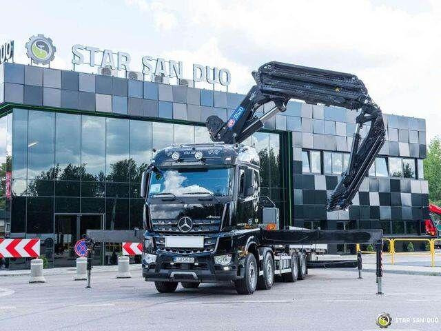 Mercedes-Benz AROCS 3251 8x4 HMF 8520 Fly Jib Winch - Camión caja abierta, Camión grúa: foto 4 Mercedes-Benz AROCS 3251 8x4 HMF 8520 Fly Jib Winch - Camión caja abierta, Camión grúa: foto 4