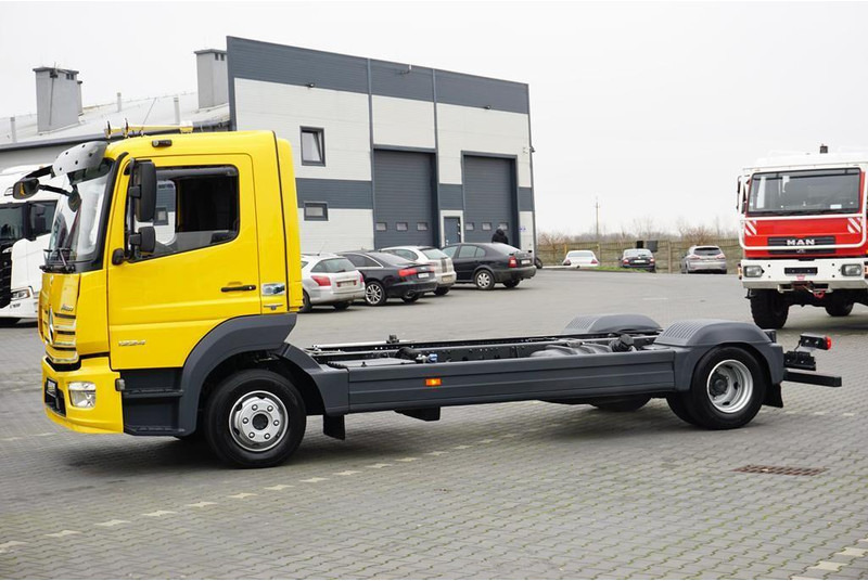 Mercedes-Benz ATEGO / 1224 / ACC / EURO 6 / PODWOZIE DO ZABUDOWY / DŁ. 4,8 M - Camión chasis: foto 3 Mercedes-Benz ATEGO / 1224 / ACC / EURO 6 / PODWOZIE DO ZABUDOWY / DŁ. 4,8 M - Camión chasis: foto 3