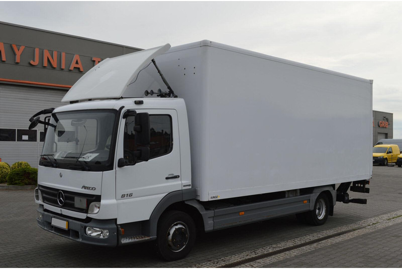 Mercedes-Benz ATEGO 816 CONTAINER+LIFT EURO 5 - Camión caja cerrada: foto 1 Mercedes-Benz ATEGO 816 CONTAINER+LIFT EURO 5 - Camión caja cerrada: foto 1