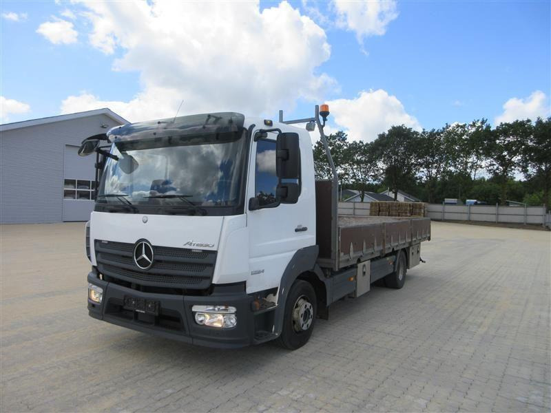 Mercedes-Benz Atego 1224 LNR - Camión caja abierta, Camión grúa: foto 2 Mercedes-Benz Atego 1224 LNR - Camión caja abierta, Camión grúa: foto 2