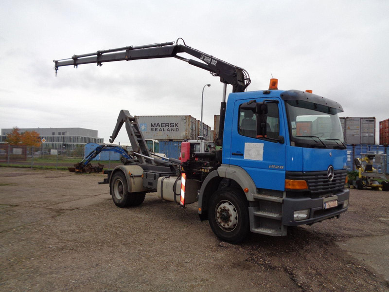 Mercedes-Benz Atego 1828 Hook lift truck + Crane Hiab 102 - Camión multibasculante, Camión grúa: foto 3 Mercedes-Benz Atego 1828 Hook lift truck + Crane Hiab 102 - Camión multibasculante, Camión grúa: foto 3