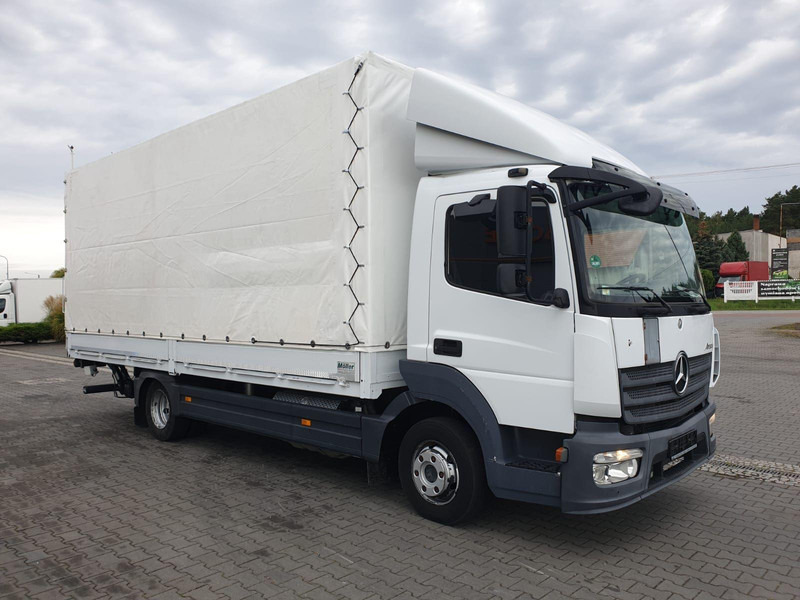 Mercedes-Benz Atego 818 TILT+LIFT 1.HAND 72000km !! - Camión caja cerrada: foto 4 Mercedes-Benz Atego 818 TILT+LIFT 1.HAND 72000km !! - Camión caja cerrada: foto 4