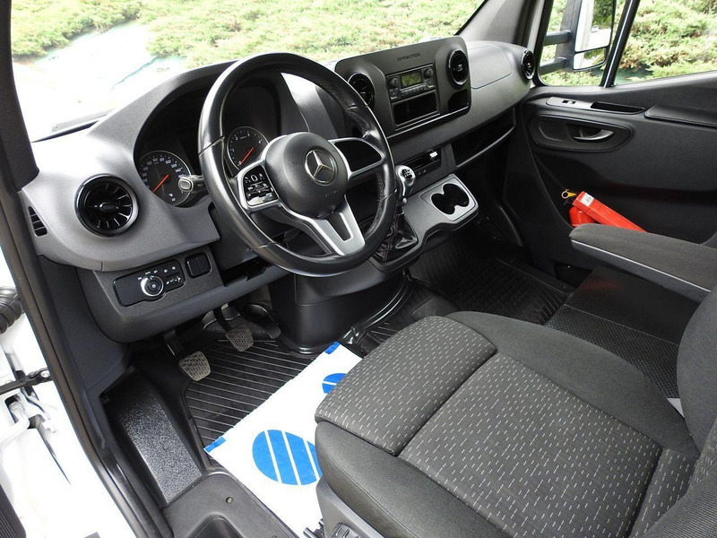 Mercedes-Benz SPRINTER 316 PLANDEKA 10 PALET WEBASTO KLIMATYZACJA TEMPOMAT 16 - Camión caja cerrada: foto 2 Mercedes-Benz SPRINTER 316 PLANDEKA 10 PALET WEBASTO KLIMATYZACJA TEMPOMAT 16 - Camión caja cerrada: foto 2