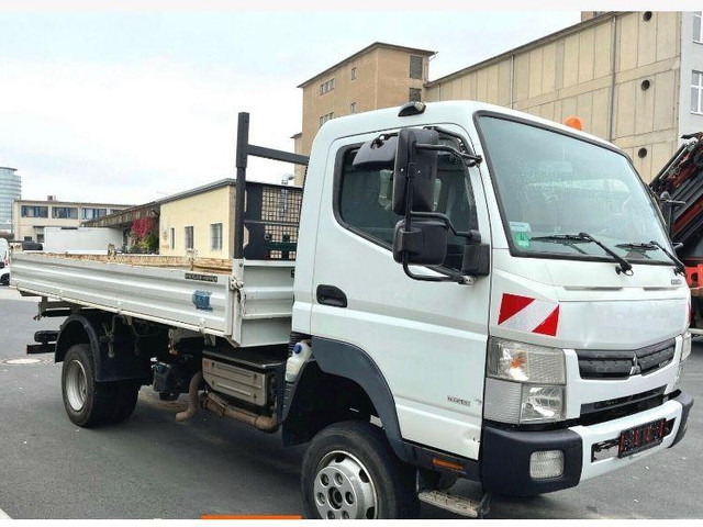 Mitsubishi Fuso 4x4 3 way tipper - Camión volquete: foto 2 Mitsubishi Fuso 4x4 3 way tipper - Camión volquete: foto 2