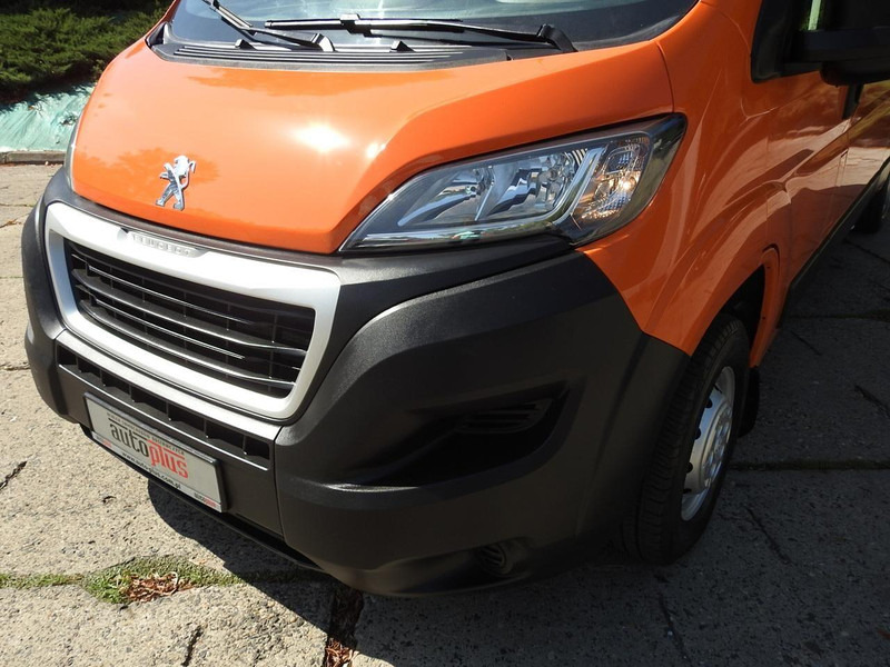 Minibús, Furgoneta de pasajeros Peugeot BOXER FURGON BRYGADÓWKA  7 MIEJSC KLIMATYZACJA  120KM [ M94132 ]: foto 18