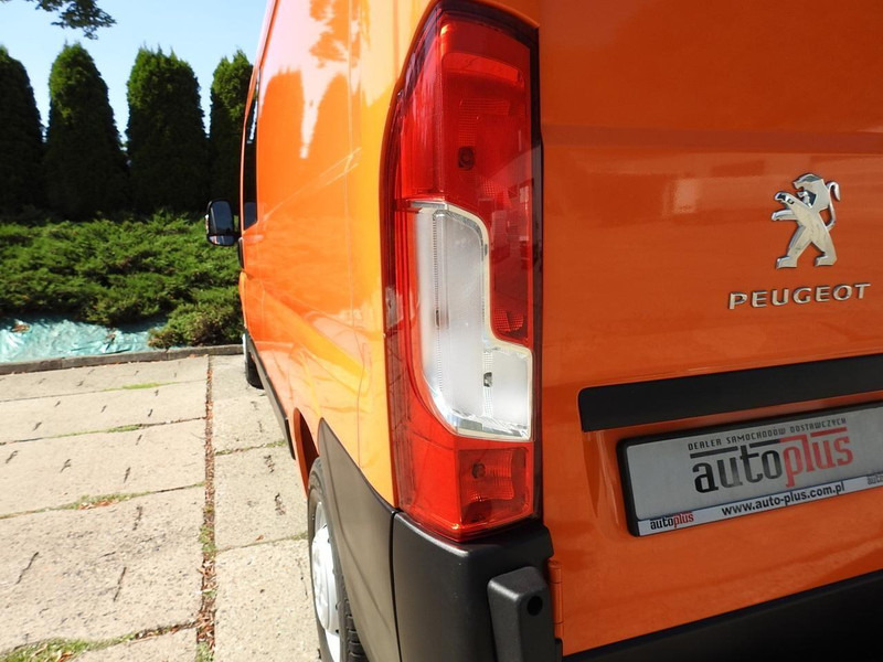 Minibús, Furgoneta de pasajeros Peugeot BOXER FURGON BRYGADÓWKA  7 MIEJSC KLIMATYZACJA  120KM [ M94132 ]: foto 16