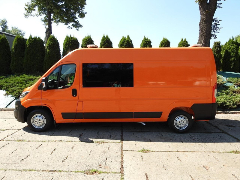 Minibús, Furgoneta de pasajeros Peugeot BOXER FURGON BRYGADÓWKA  7 MIEJSC KLIMATYZACJA  120KM [ M94132 ]: foto 9