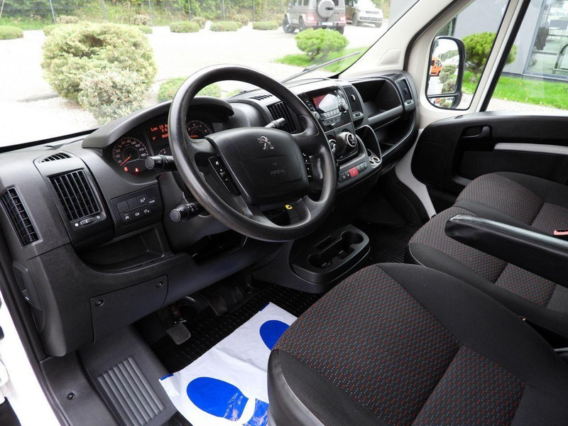 Peugeot BOXER SKRZYNIA PODWÓJNA KABINA DOKA 7 MIEJSC TEMPOMAT KLIMATYZAC - Furgoneta caja abierta, Furgoneta combi: foto 2 Peugeot BOXER SKRZYNIA PODWÓJNA KABINA DOKA 7 MIEJSC TEMPOMAT KLIMATYZAC - Furgoneta caja abierta, Furgoneta combi: foto 2