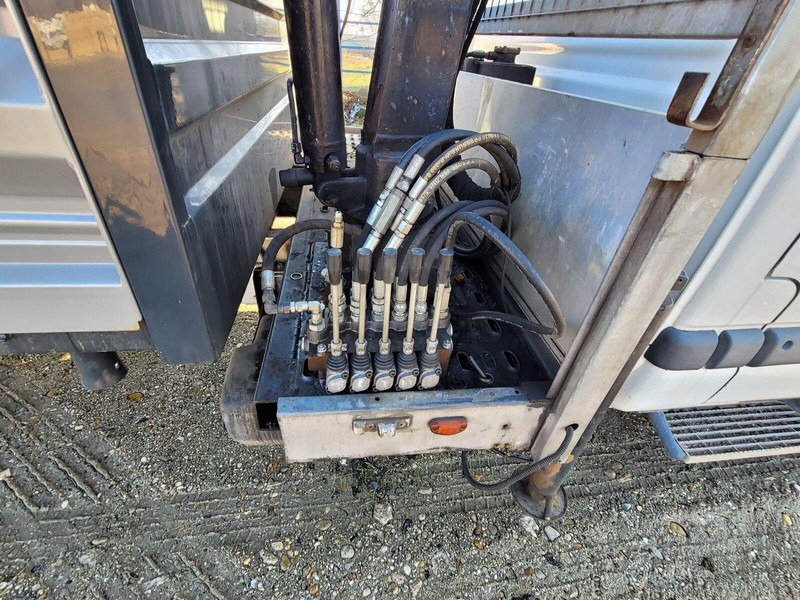 Renault Mascott 160 Three-sided tipper + Crane KO - 6.5tons - Furgoneta basculante: foto 5 Renault Mascott 160 Three-sided tipper + Crane KO - 6.5tons - Furgoneta basculante: foto 5