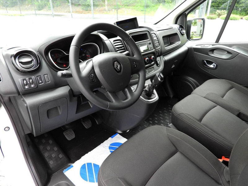 Renault TRAFIC FURGON CHŁODNIA  -5*C ZASILANIE 230V TEMPOMAT LEDY KLIMAT - Furgoneta frigorifica: foto 2 Renault TRAFIC FURGON CHŁODNIA  -5*C ZASILANIE 230V TEMPOMAT LEDY KLIMAT - Furgoneta frigorifica: foto 2