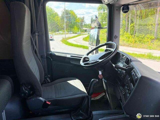 Scania D 320 FIRE BRIGADE Tank 12,000 Litres - Camión de bomberos: foto 3 Scania D 320 FIRE BRIGADE Tank 12,000 Litres - Camión de bomberos: foto 3