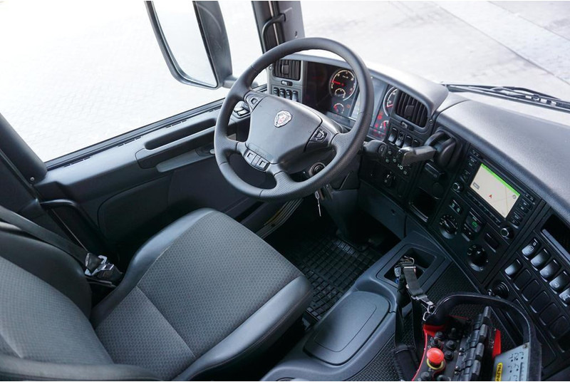 Leasing de Scania P 250 / ACC / SKRZYNIOWY + HDS + WINDA / PALFINGER PK 12 002 - E Scania P 250 / ACC / SKRZYNIOWY + HDS + WINDA / PALFINGER PK 12 002 - E: foto 13