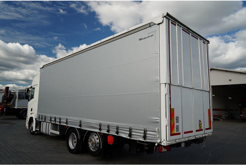 Scania R 450 / MEGA / 6x2 / FIRANKA - 8,2 m / SOLÓWKA / OŚ PODNOSZONA / - Camión lona: foto 4 Scania R 450 / MEGA / 6x2 / FIRANKA - 8,2 m / SOLÓWKA / OŚ PODNOSZONA / - Camión lona: foto 4