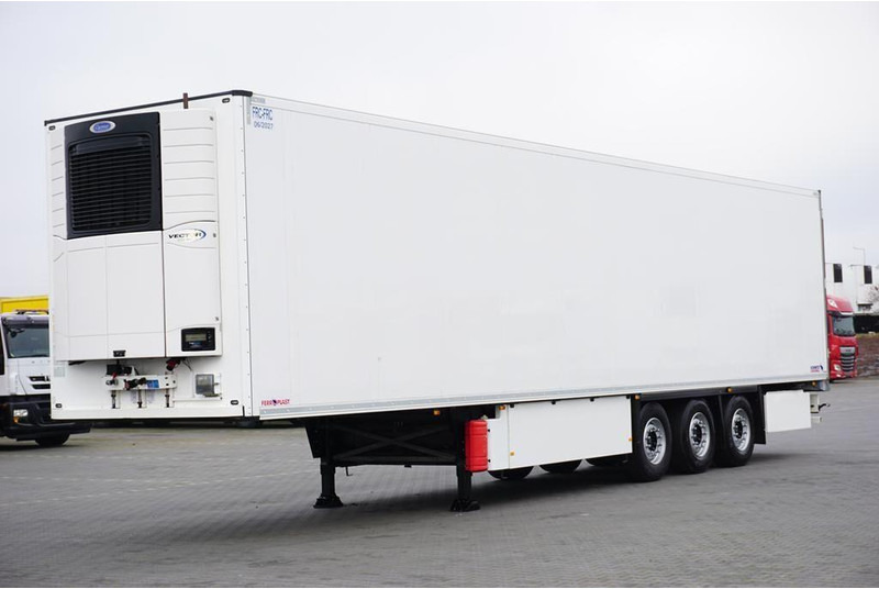 Schmitz Cargobull CHŁODNIA / CARRIER 1950 / MULTITEMPERATURA / OŚ PODNOSZONA - Semirremolque frigorífico: foto 1 Schmitz Cargobull CHŁODNIA / CARRIER 1950 / MULTITEMPERATURA / OŚ PODNOSZONA - Semirremolque frigorífico: foto 1