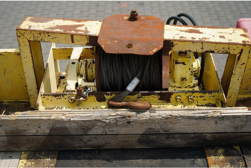 Leasing de Verem NACZEPA LAWETA / NISKOPODWOZIOWA / 13.M / NAJAZDY HYDRAULICZNE Verem NACZEPA LAWETA / NISKOPODWOZIOWA / 13.M / NAJAZDY HYDRAULICZNE: foto 19