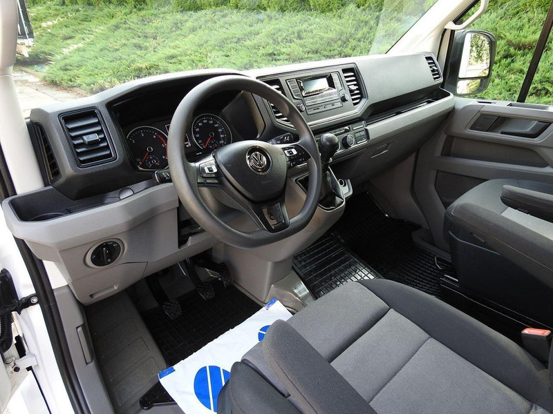 Volkswagen CRAFTER PLANDEKA 10 PALET WEBASTO TEMPOMAT KLIMATYZACJA LEDY 18 - Camión caja cerrada: foto 2 Volkswagen CRAFTER PLANDEKA 10 PALET WEBASTO TEMPOMAT KLIMATYZACJA LEDY 18 - Camión caja cerrada: foto 2