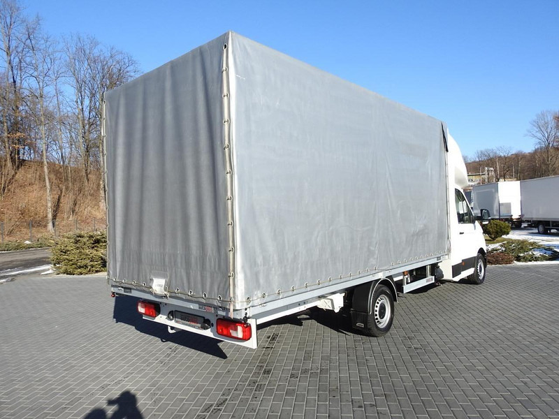 Volkswagen CRAFTER PLANDEKA 10 PALET WEBASTO TEMPOMAT KLIMATYZACJA LEDY PNE - Furgoneta con lona: foto 3 Volkswagen CRAFTER PLANDEKA 10 PALET WEBASTO TEMPOMAT KLIMATYZACJA LEDY PNE - Furgoneta con lona: foto 3