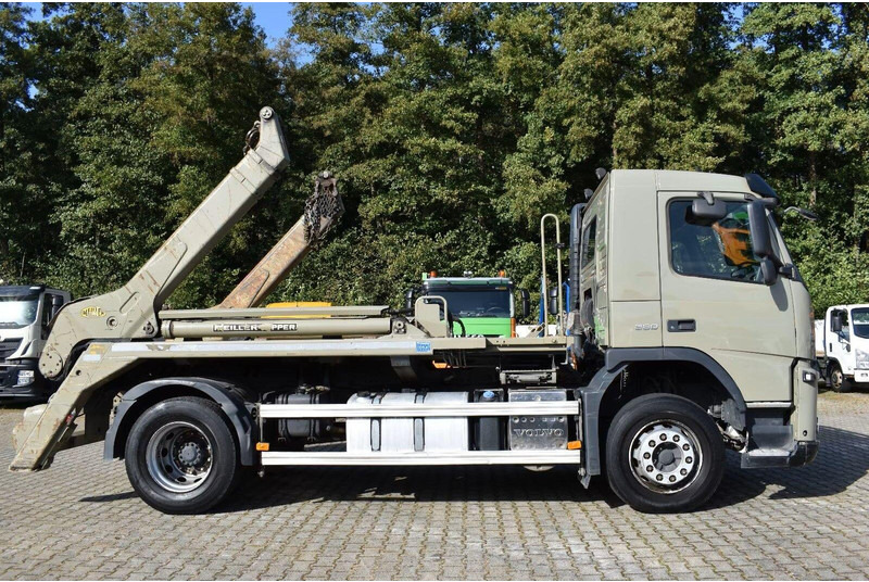 Volvo FM 330 BL - Meiller AK 12 LTD Absetzkipper - Camión portacontenedor de cadenas: foto 4 Volvo FM 330 BL - Meiller AK 12 LTD Absetzkipper - Camión portacontenedor de cadenas: foto 4