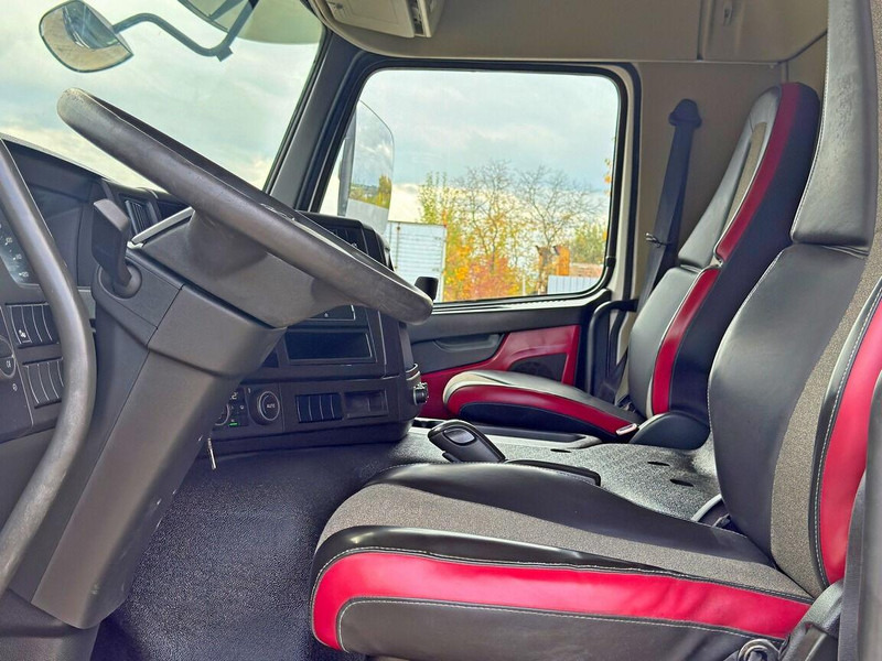 Camión volquete Volvo FM x 460 Kipper *BORDMATIC *8x4: foto 10