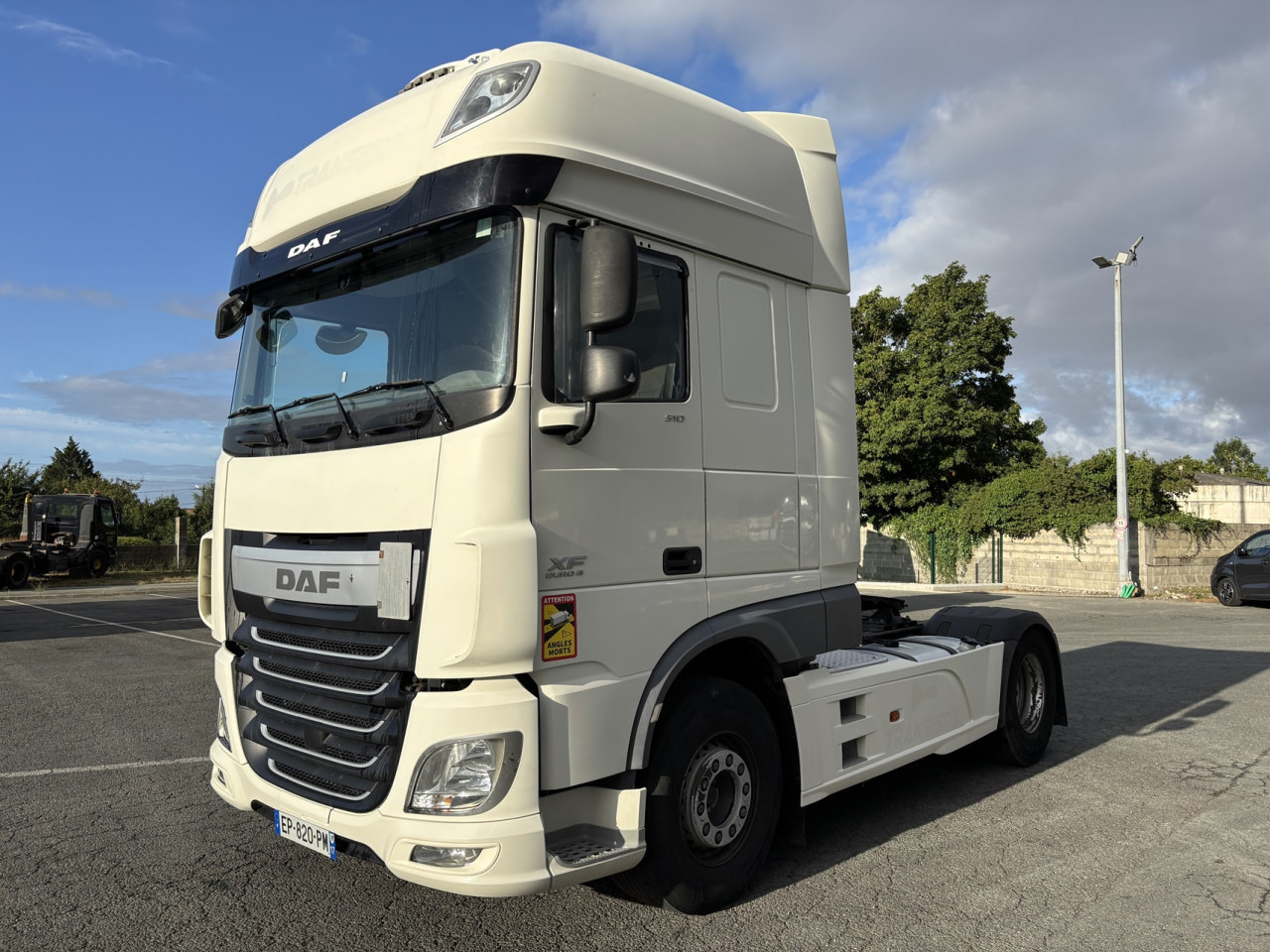 DAF XF510 - Cabeza tractora: foto 1 DAF XF510 - Cabeza tractora: foto 1