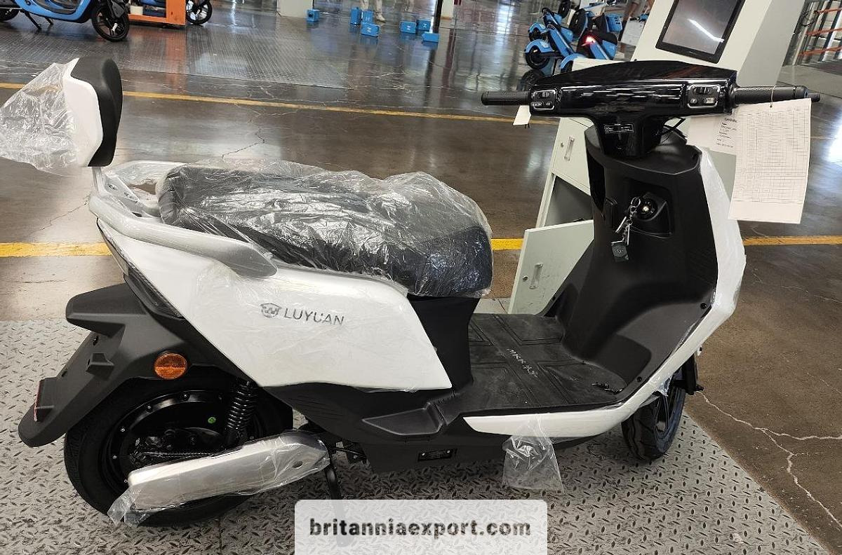 LUYUAN MKK Pro Max | 80 Km/h | 120-150 Km Range | Electric Scooter - Motocicleta: foto 1 LUYUAN MKK Pro Max | 80 Km/h | 120-150 Km Range | Electric Scooter - Motocicleta: foto 1