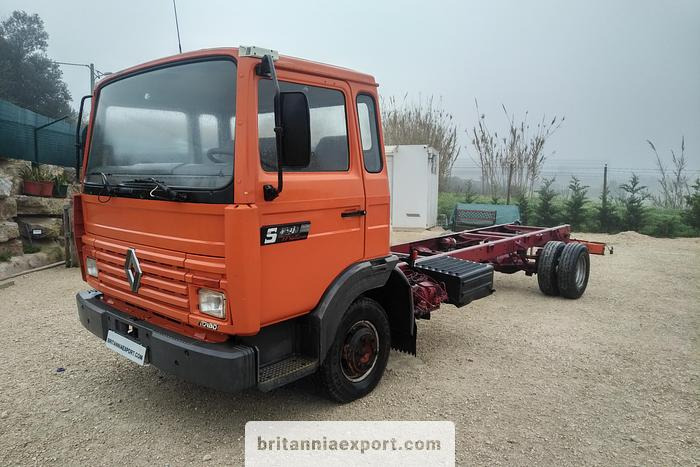 RENAULT Midliner S120 Turbo | Perkins 3.9 diesel engine | ZF manual - Camión chasis: foto 3 RENAULT Midliner S120 Turbo | Perkins 3.9 diesel engine | ZF manual - Camión chasis: foto 3