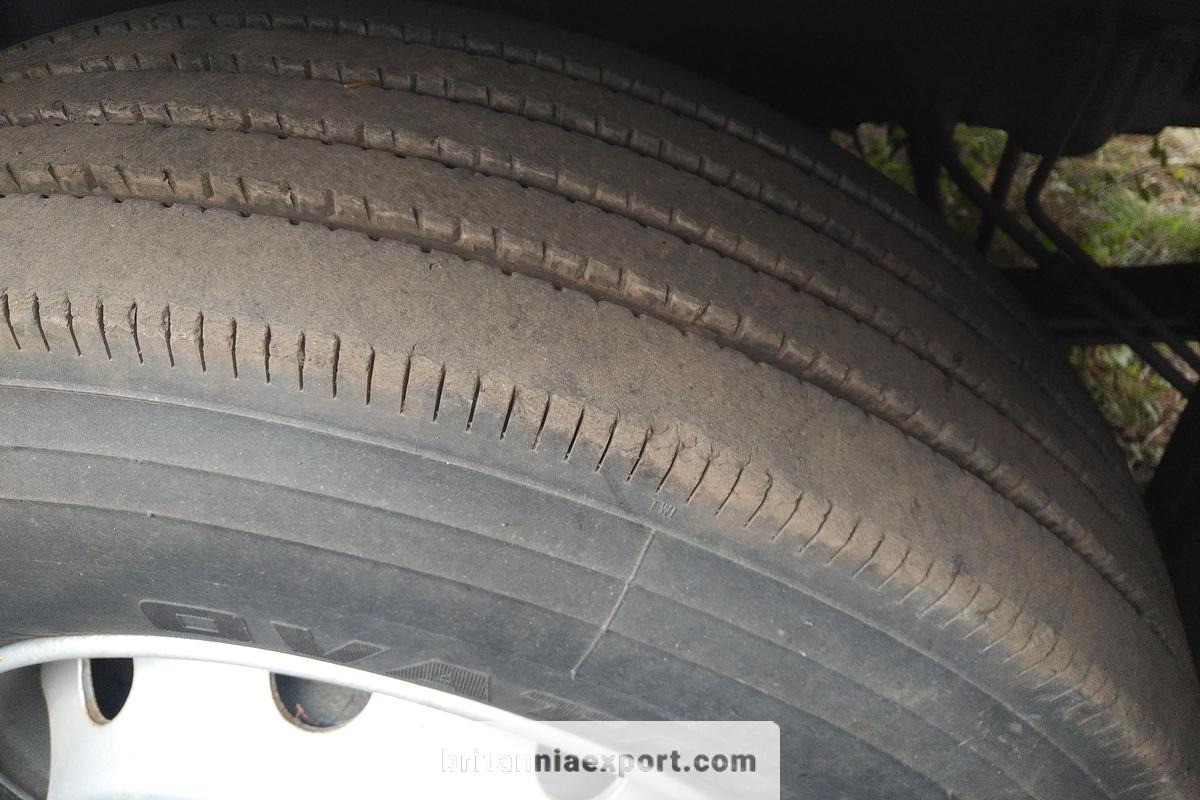 Camión chasis VOLVO FL619 Intercooler | Manual Pump | 19 Ton | On 10 Studs | Full Springs Suspension |: foto 6