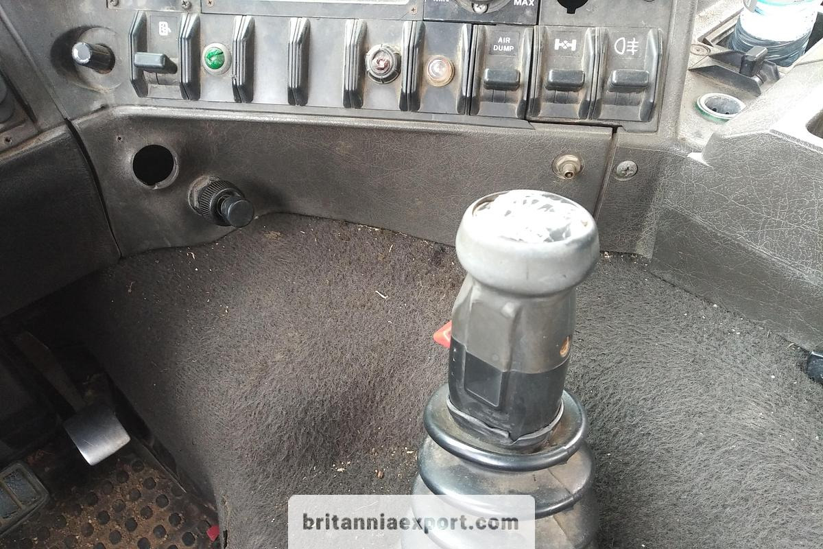 Camión volquete VOLVO FL7 260 Intercooler 6X2 Tipper – 26 Ton | 8 Tyres | Export Ready: foto 11