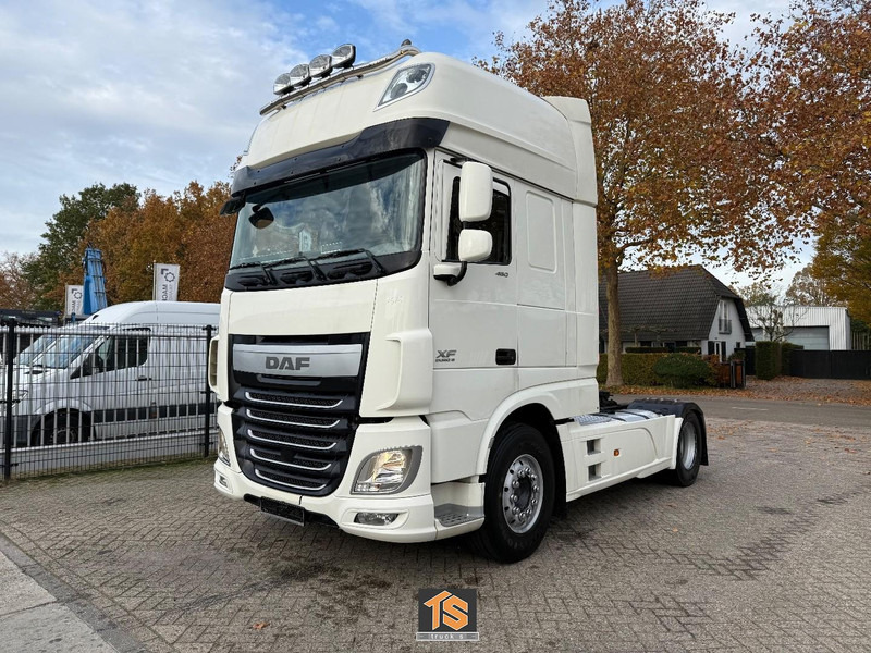 DAF FT XF 106.460 SSC RETARDER - KLIMA - 2 TANKS - GERMAN TRUCK - Cabeza tractora: foto 1 DAF FT XF 106.460 SSC RETARDER - KLIMA - 2 TANKS - GERMAN TRUCK - Cabeza tractora: foto 1