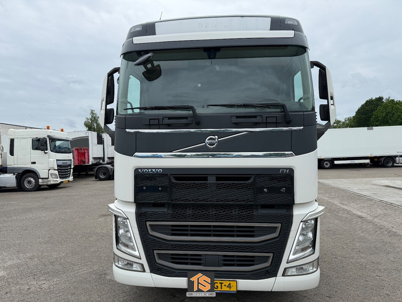 Volvo FH EURO 6 - AUTOMATIC - 2 TANKS - NL TRUCK - APK/TUV 02/2026 - NEW TACHO - TOP! - Cabeza tractora: foto 2 Volvo FH EURO 6 - AUTOMATIC - 2 TANKS - NL TRUCK - APK/TUV 02/2026 - NEW TACHO - TOP! - Cabeza tractora: foto 2
