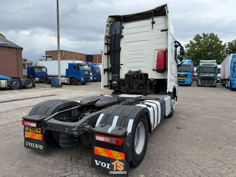 Volvo FH EURO 6 - AUTOMATIC - 2 TANKS - NL TRUCK - APK/TUV 02/2026 - NEW TACHO - TOP! - Cabeza tractora: foto 4 Volvo FH EURO 6 - AUTOMATIC - 2 TANKS - NL TRUCK - APK/TUV 02/2026 - NEW TACHO - TOP! - Cabeza tractora: foto 4