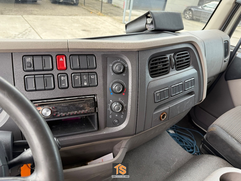 Camión caja cerrada DAF LF 210 FA 12 TON - LADEBORDWAND - NL TOP TRUCK: foto 10