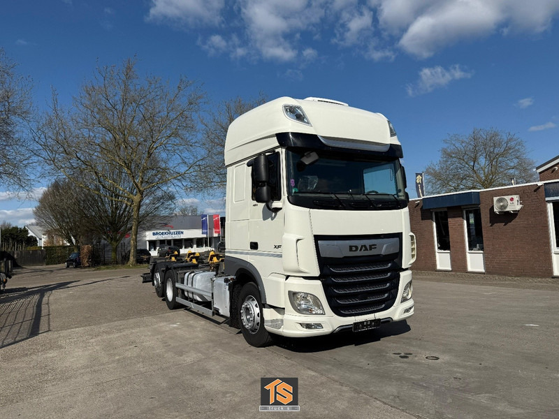 DAF XF 480 FAN SSC - RETARDER - BDF - KLIMA - GERMAN TRUCK - TOP! - Camión portacontenedore/ Intercambiable: foto 2 DAF XF 480 FAN SSC - RETARDER - BDF - KLIMA - GERMAN TRUCK - TOP! - Camión portacontenedore/ Intercambiable: foto 2