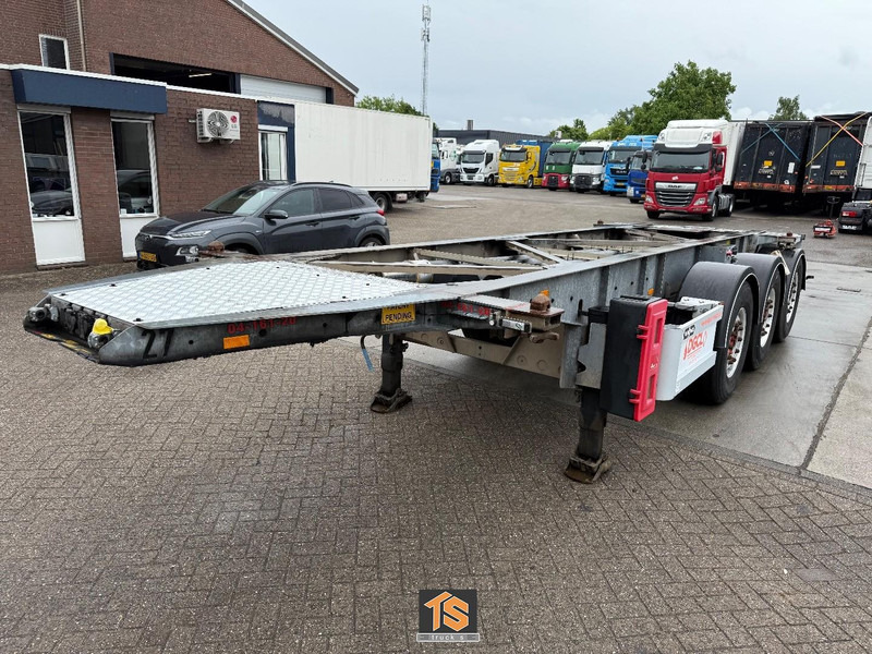 Van Hool 3B2013 20FT - ADR - MERCEDES AXLE - DRUM BRAKE - NL TOP TRAILER - 3x AVAILABLE! - Semirremolque portacontenedore/ Intercambiable: foto 1 Van Hool 3B2013 20FT - ADR - MERCEDES AXLE - DRUM BRAKE - NL TOP TRAILER - 3x AVAILABLE! - Semirremolque portacontenedore/ Intercambiable: foto 1