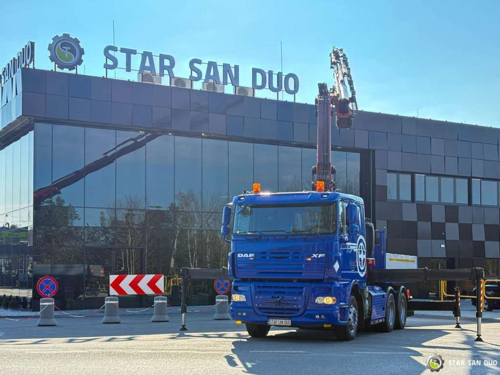 DAF XF 105.510 6x4 FASSI 450 FLY JIB Winch 5th - Cabeza tractora: foto 3 DAF XF 105.510 6x4 FASSI 450 FLY JIB Winch 5th - Cabeza tractora: foto 3