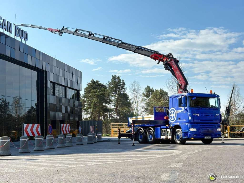 DAF XF 105.510 6x4 FASSI 450 FLY JIB Winch 5th - Cabeza tractora: foto 2 DAF XF 105.510 6x4 FASSI 450 FLY JIB Winch 5th - Cabeza tractora: foto 2