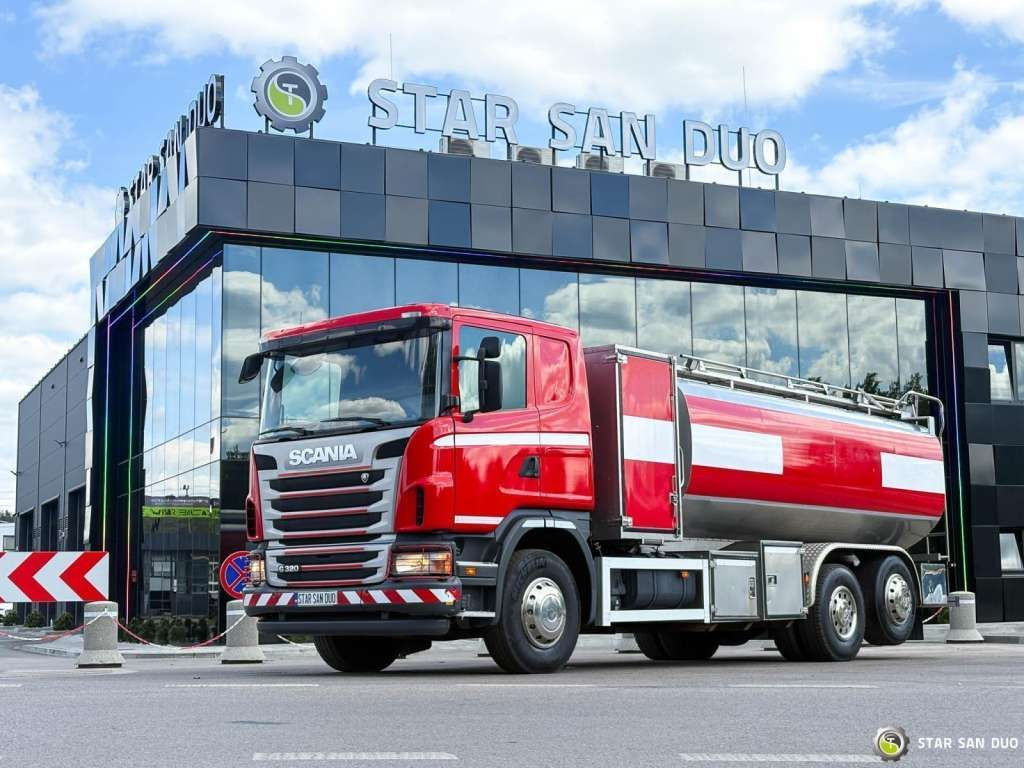 Camión Scania  D 320 FIRE BRIGADE Tank 12,000 Litres: foto 23