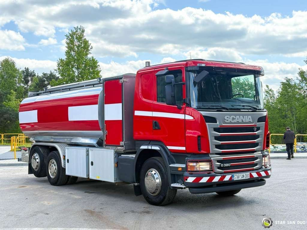Camión Scania  D 320 FIRE BRIGADE Tank 12,000 Litres: foto 24