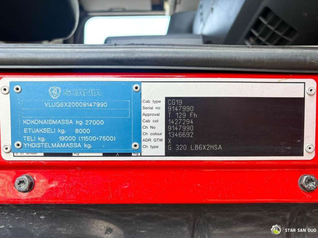Camión Scania  D 320 FIRE BRIGADE Tank 12,000 Litres: foto 12