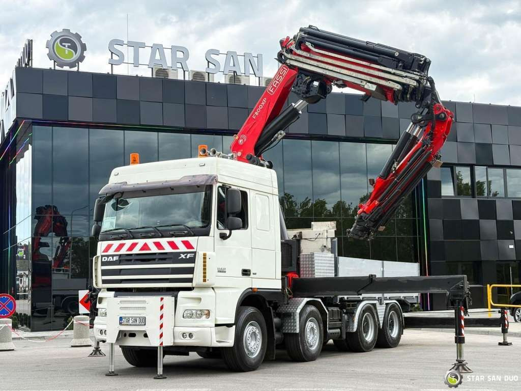 DAF XF 105.510 8x4 FASSI F800 XP Crane Fifth wheel - Camión grúa: foto 2 DAF XF 105.510 8x4 FASSI F800 XP Crane Fifth wheel - Camión grúa: foto 2