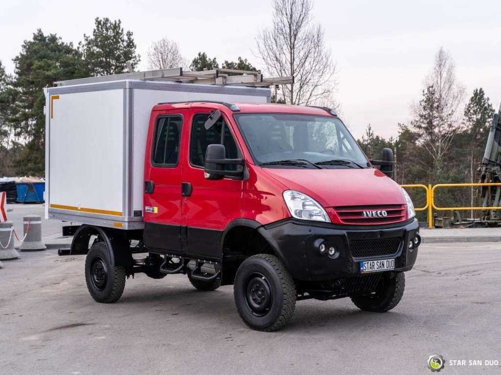 Iveco  DAILY 4X4 OFFROAD CAMPER BOX DOKA Iveco  DAILY 4X4 OFFROAD CAMPER BOX DOKA - Camión chasis: foto 3 Iveco  DAILY 4X4 OFFROAD CAMPER BOX DOKA Iveco  DAILY 4X4 OFFROAD CAMPER BOX DOKA - Camión chasis: foto 3